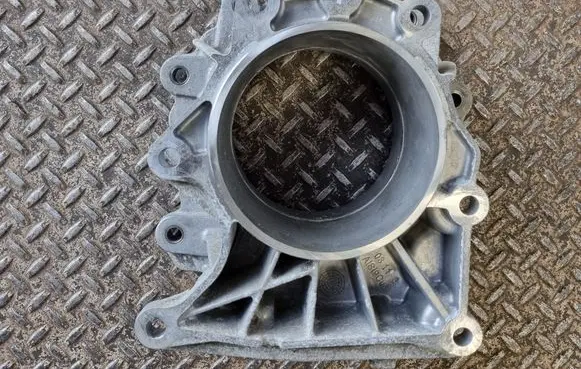 Dodge Durango III Gearbox mounting bracket 1087401490
