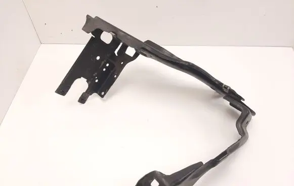 Mercedes-Benz E W211 Headlight/headlamp mounting bracket