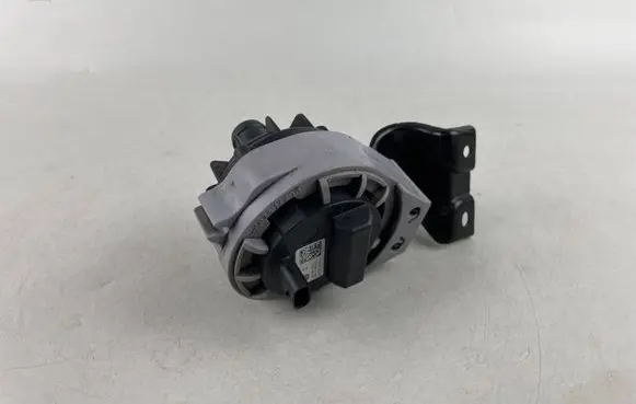 Volkswagen ID.4 Electric auxiliary coolant/water pump 1EA965567L 1EA121066C