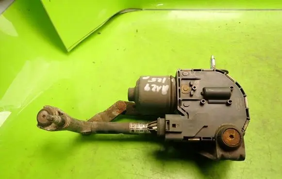 Volkswagen Touran I Front wiper linkage 