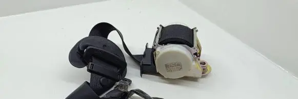 BMW 1 E81 E87 Front seatbelt 33059848 1801092221