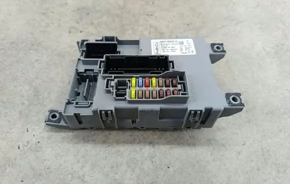 Ford Ka Fuse box set 00517935210