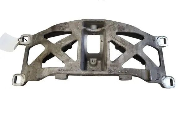 Gearbox mounting bracket