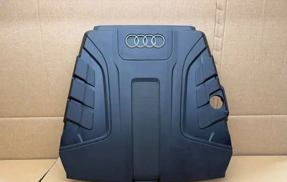 Audi Q7 4M Engine cover (trim) 4M0133849AA