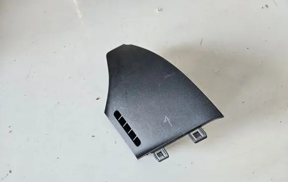 Nissan Leaf II (ZE1) Other interior part 681343NL0A