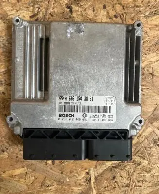 Mercedes-Benz C W203 Engine control unit/module A6461503891 1039S11605 0281012449