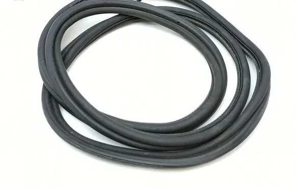 Trunk rubber seal (body)