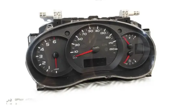 Speedometer (instrument cluster)