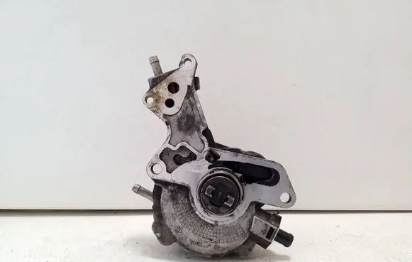 Volkswagen Jetta V Fuel injection high pressure pump 038145209H