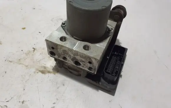 Audi A5 8T 8F ABS Pump 8K0907379CE