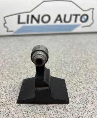 BMW 5 GT F07 Front door lower hinge 7193116