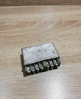 BMW 3 E30 Other relay 1368326