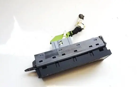 Volkswagen PASSAT B7 Parking (PDC) sensor switch 3AB927238K