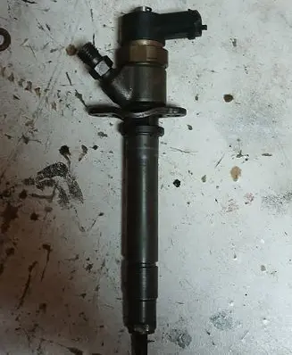 Fuel injector