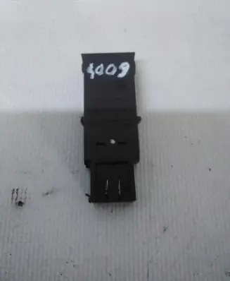 Opel Insignia A USB socket connector 13317918