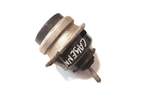 Porsche Cayenne (9PA) Engine mount bracket 7L5199131A
