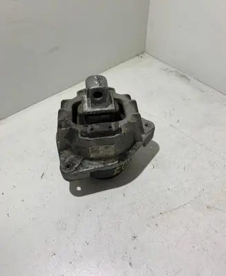 BMW 5 GT F07 Engine mount bracket 6777371 68623513