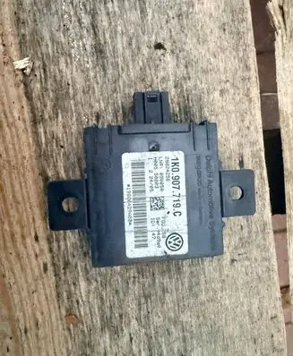 Volkswagen PASSAT B6 Alarm control unit/module 1K0907719C