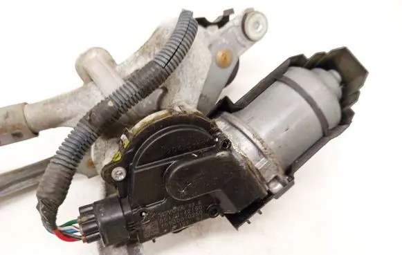 Toyota RAV 4 (XA30) Wiper motor 8511042150