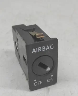 Passenger airbag on/off switch