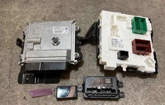 Volvo EX30 Engine ECU kit and lock set 80016474 6608142981 42038399