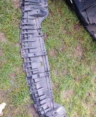 Toyota Auris 150 Front bumper skid plate/under tray 52618-02040