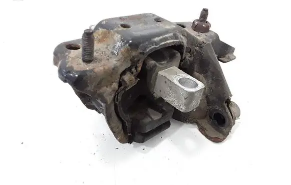 Skoda Fabia Mk1 (6Y) Engine mount bracket 6Q0199155