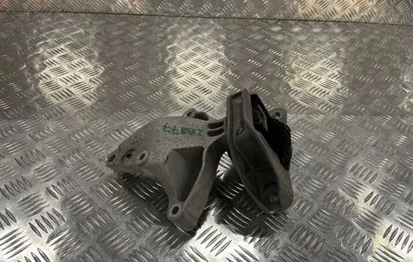 Renault Captur II Engine mount vacuum valve PU14196