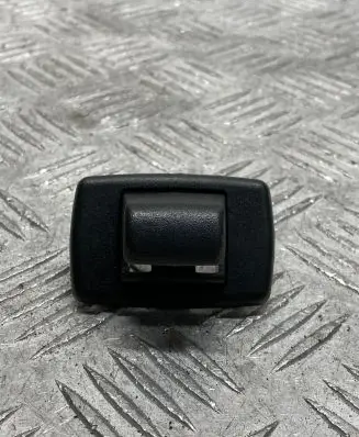 Sun visor clip/hook/bracket