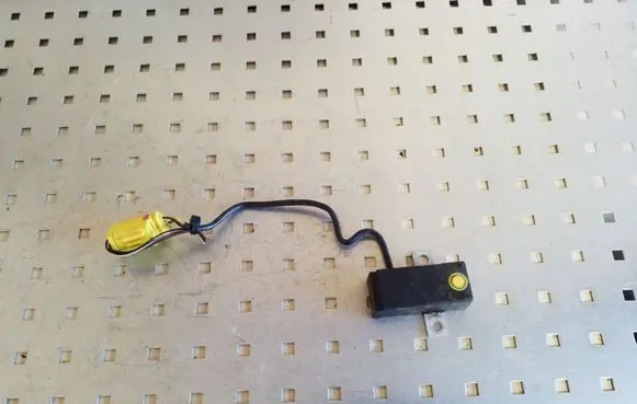 Volkswagen Touareg I Fuse 7L0915457