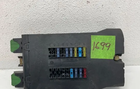 Mercedes-Benz Vito Viano W638 Fuse module 0005400650 08501002