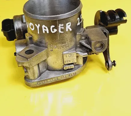 Chrysler Voyager Throttle body valve 4612279