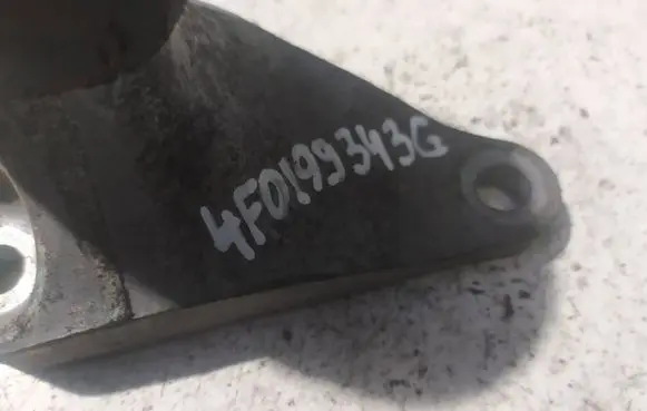 Audi A6 S6 C6 4F Engine mounting bracket 4F0199343G