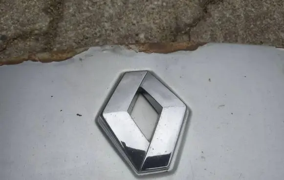 Renault Espace III Manufacturer badge logo/emblem 