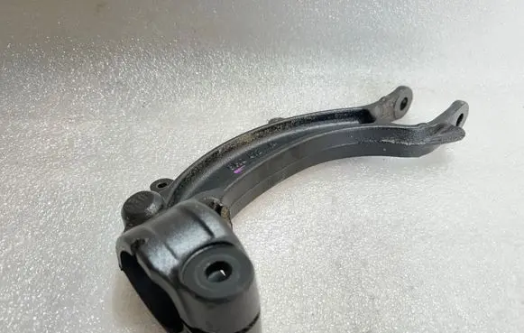 Audi A7 S7 4G Front lower control arm/wishbone 8K0413M