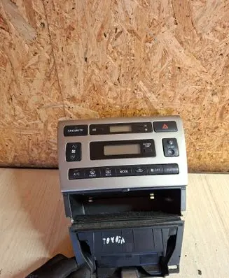 Toyota Corolla Verso E121 Climate control unit 5593013030