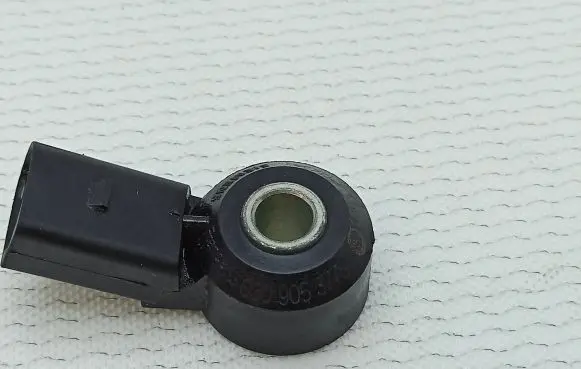 Volkswagen Transporter - Caravelle T6 Detonation knock sensor 030905377D