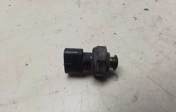 Toyota Corolla Verso AR10 Air conditioning (A/C) pressure sensor 499000