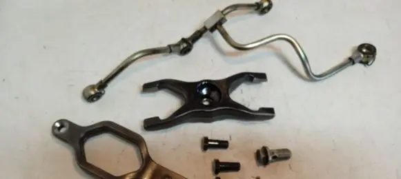 Opel Vectra C Fuel Injector clamp holder 
