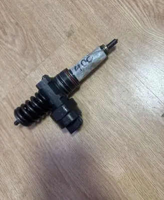 Ford Galaxy Fuel injector 038130073R 0414720018