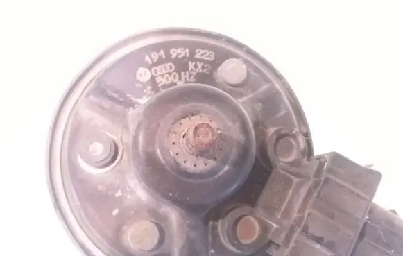 Volkswagen Golf IV Horn signal 00884 191951223