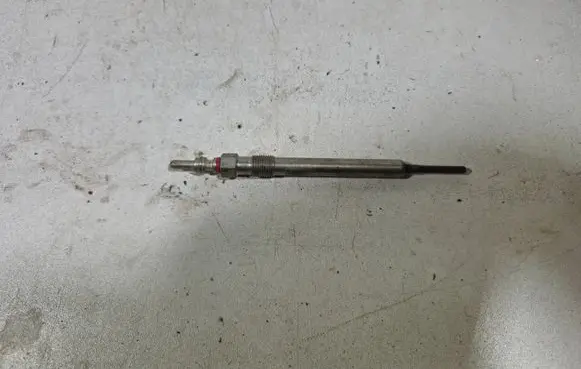 Volkswagen Crafter Glow plug 03L963319D