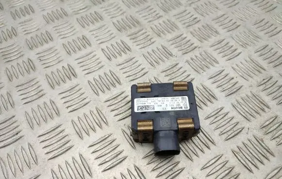 Skoda Octavia Mk3 (5E) Distronic sensor radar 3QF907561D 3QF907572A 0203302268