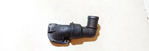 Volkswagen Golf III Engine coolant pipe/hose 037121619