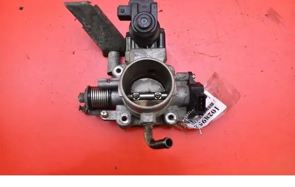 KIA Rio Throttle body valve 0K24718911