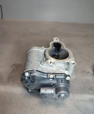 Renault Trafic II (X83) EGR valve A2C53179081