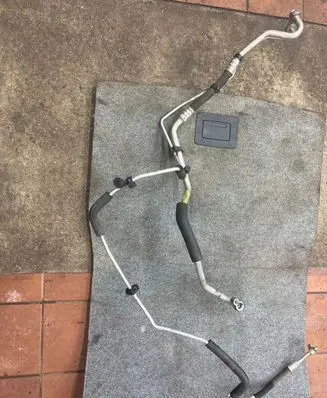 Opel Astra J Coolant pipe/hose 