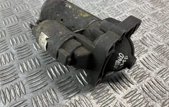 Opel Vivaro Starter motor 8200130624 28K1LE0471GE