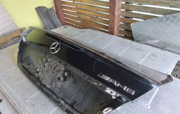 Mercedes-Benz E AMG W211 Tailgate/trunk/boot lid