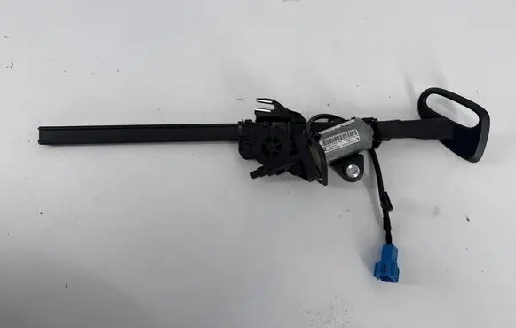 Mercedes-Benz C W205 Seat belt adjustment motor A2058600282 KP2EKA5147 PPMC51JG6B